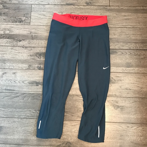 Nike DriFit Capris - Picture 1 of 3